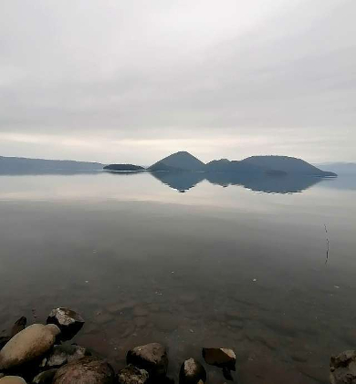 title :『 【北海道車中泊】サイロ展望台〜恵山〜道の駅なないろななえ 』画像説明文 :昭和新山から洞爺湖温泉街を通って洞爺湖彫刻公園でちょっと休息します。